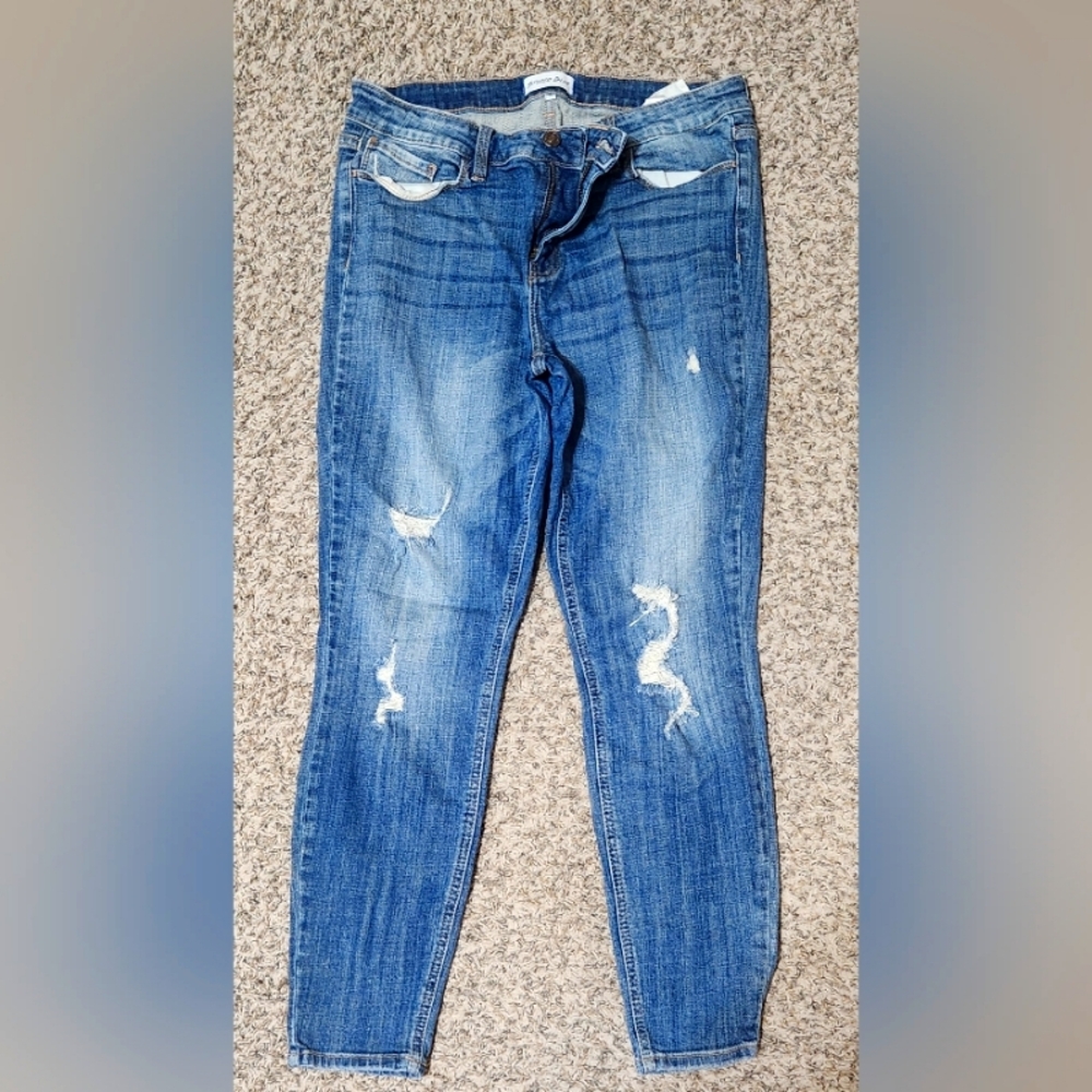 Studio Blue, distressed, skinny jeans